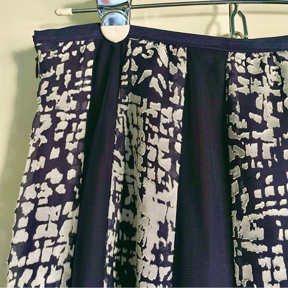 Nic + Zoe Burnout Squares Mixed Media Panel A-line Skirt Size 8 EUC - Picture 13 of 13